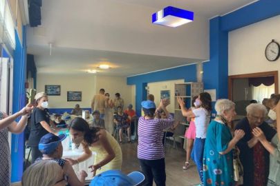 Musica e gelati a San Benigno - anziani